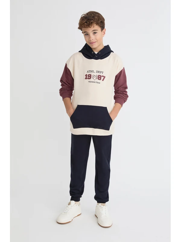 Monkey · Conjunto deportivo con capucha y bolsillo