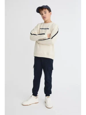 Monkey · Conjunto casual con sudadera y pantalón cargo