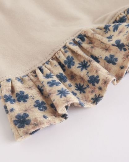Newness · Sudadera con volante estampado y mensaje · Beige
